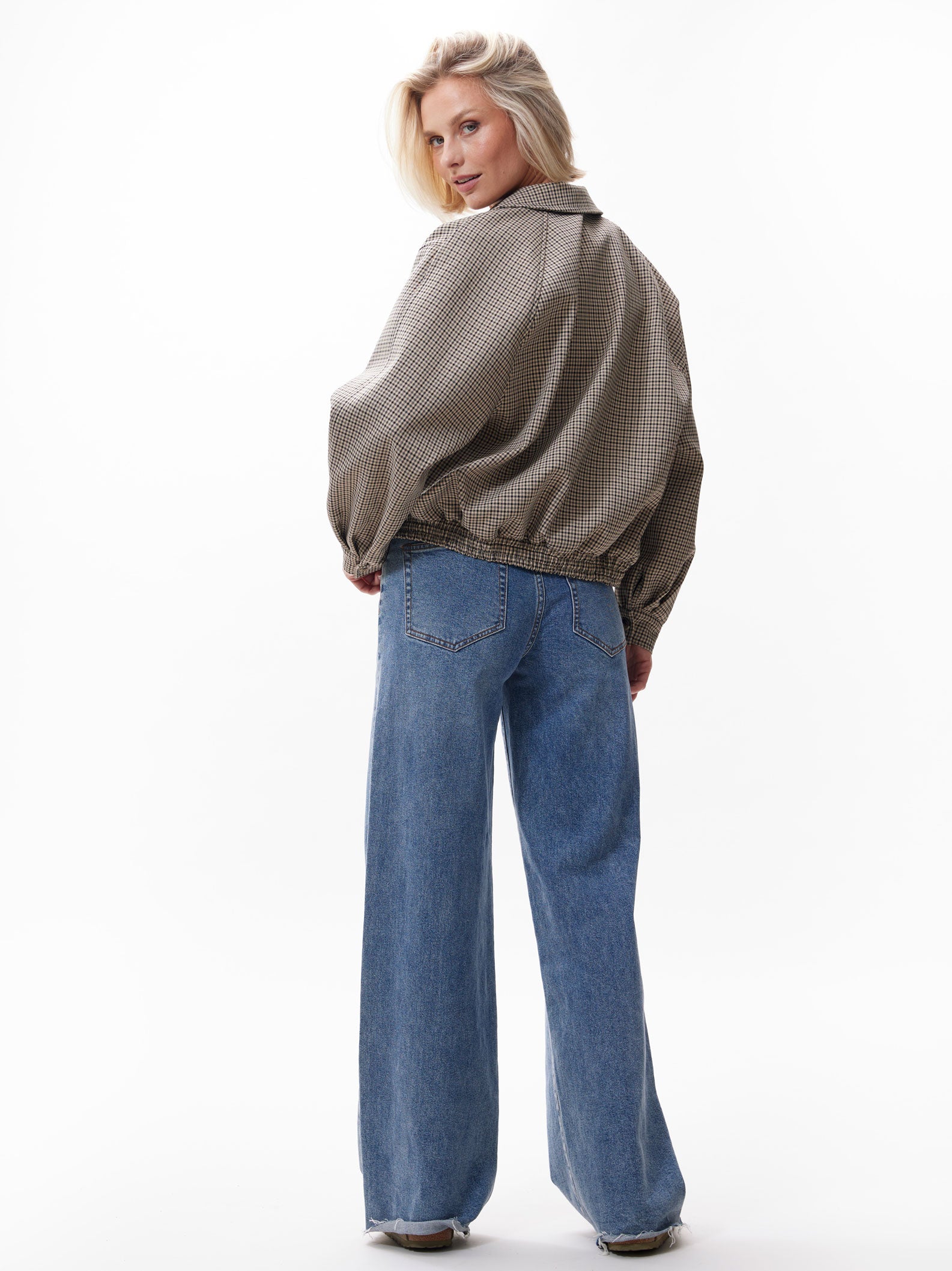 Check bomber Brown