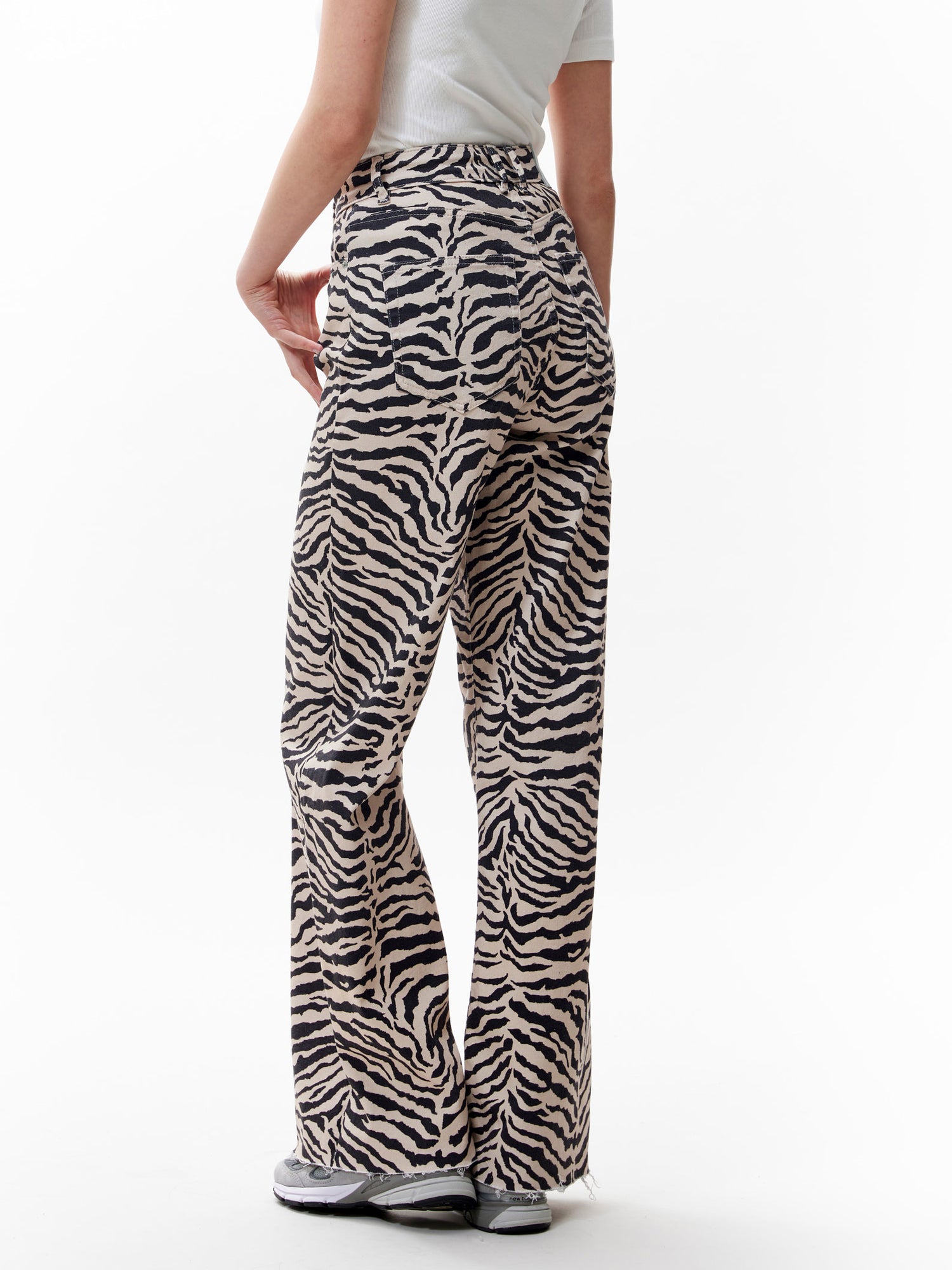 Loose fit zebra jeans Sand