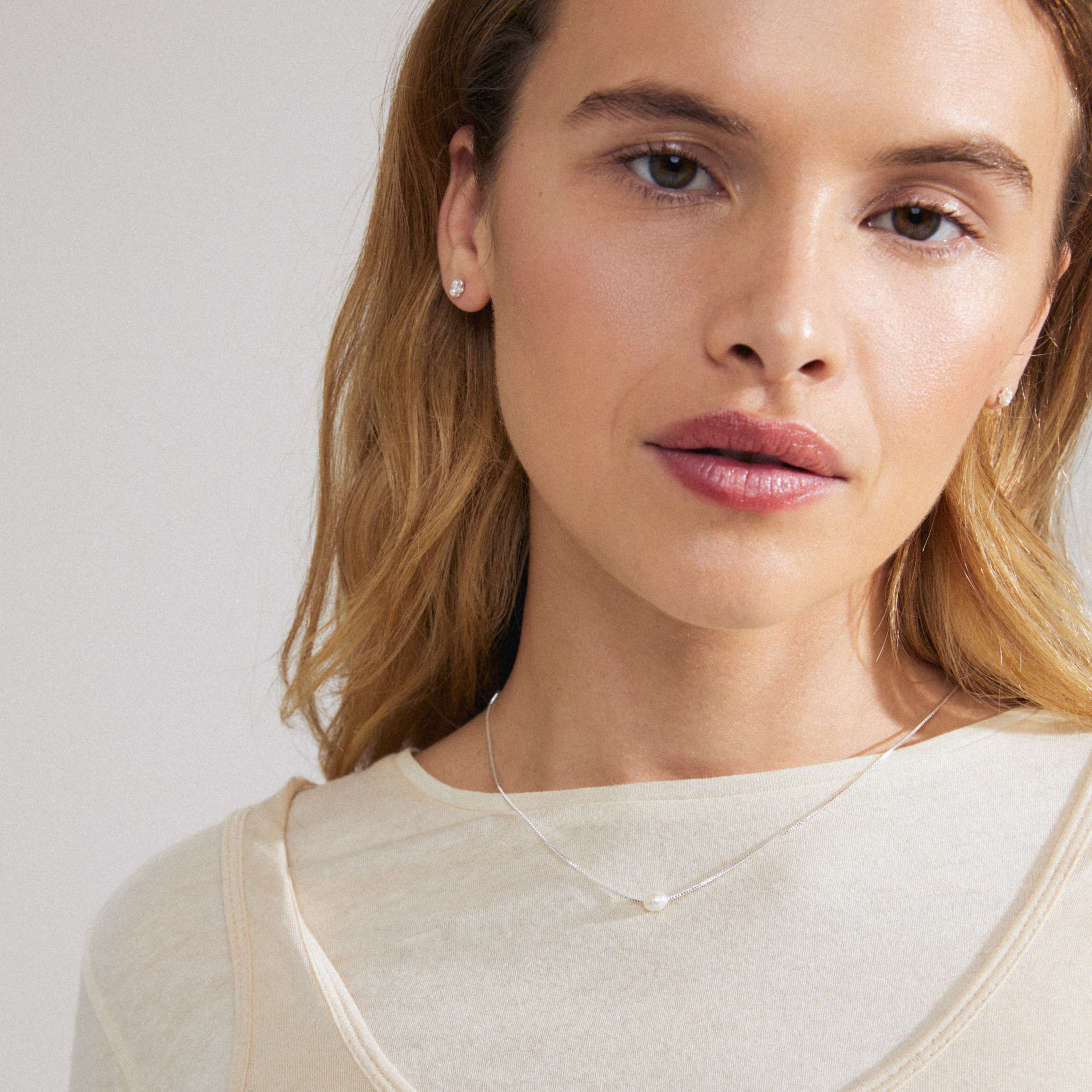 ALAYAH Geschenkset, Halskette & Ohrstecker, versilbert