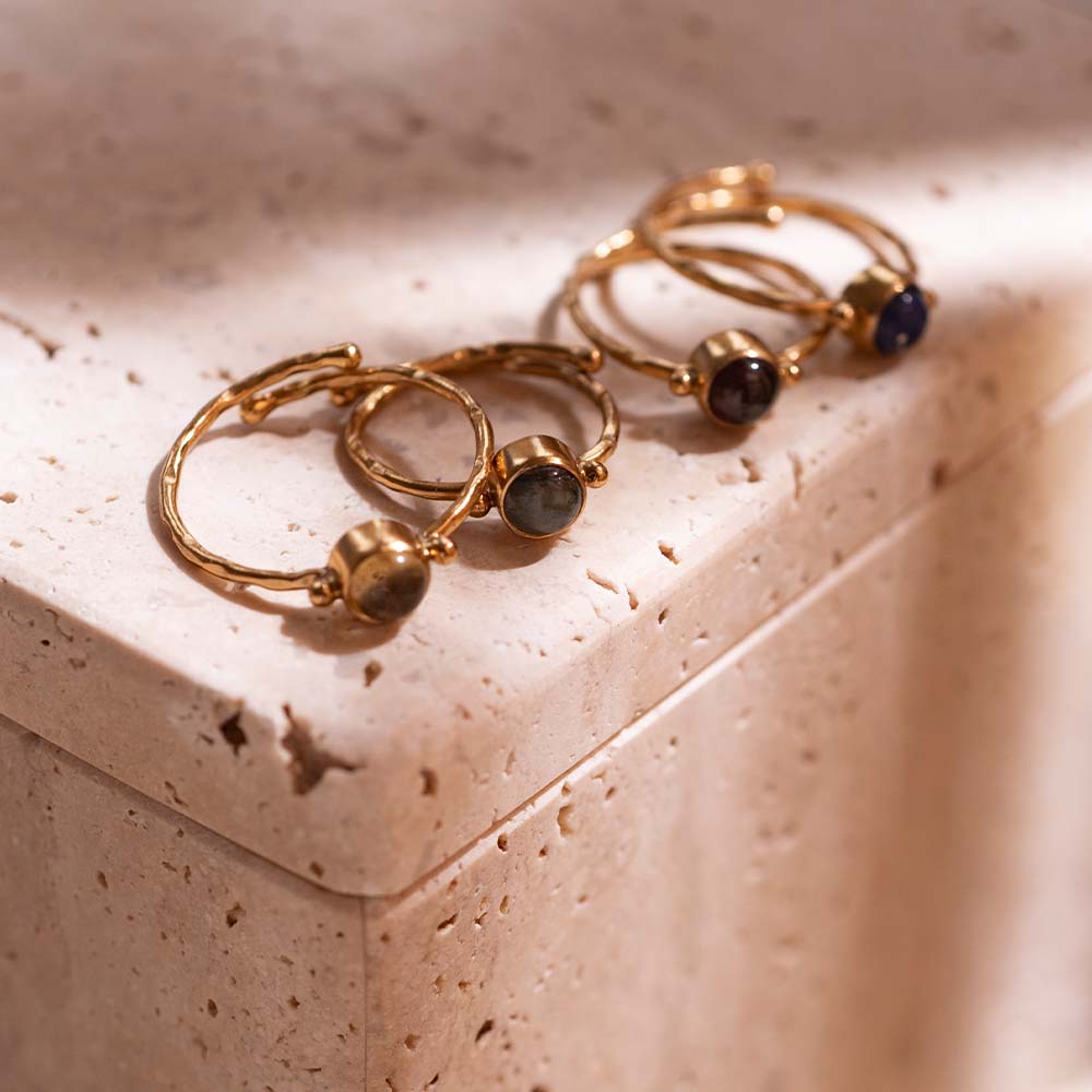 Faithful granaat vergulde ring