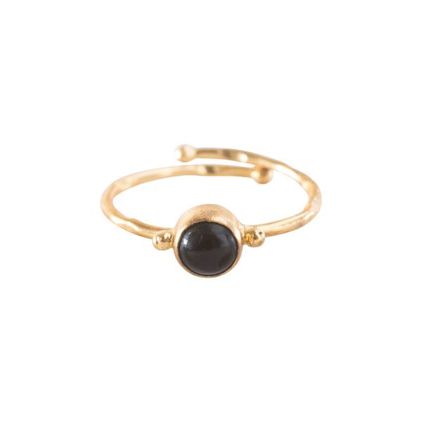 Zwarte onyx vergulde ring met geloofssymbool