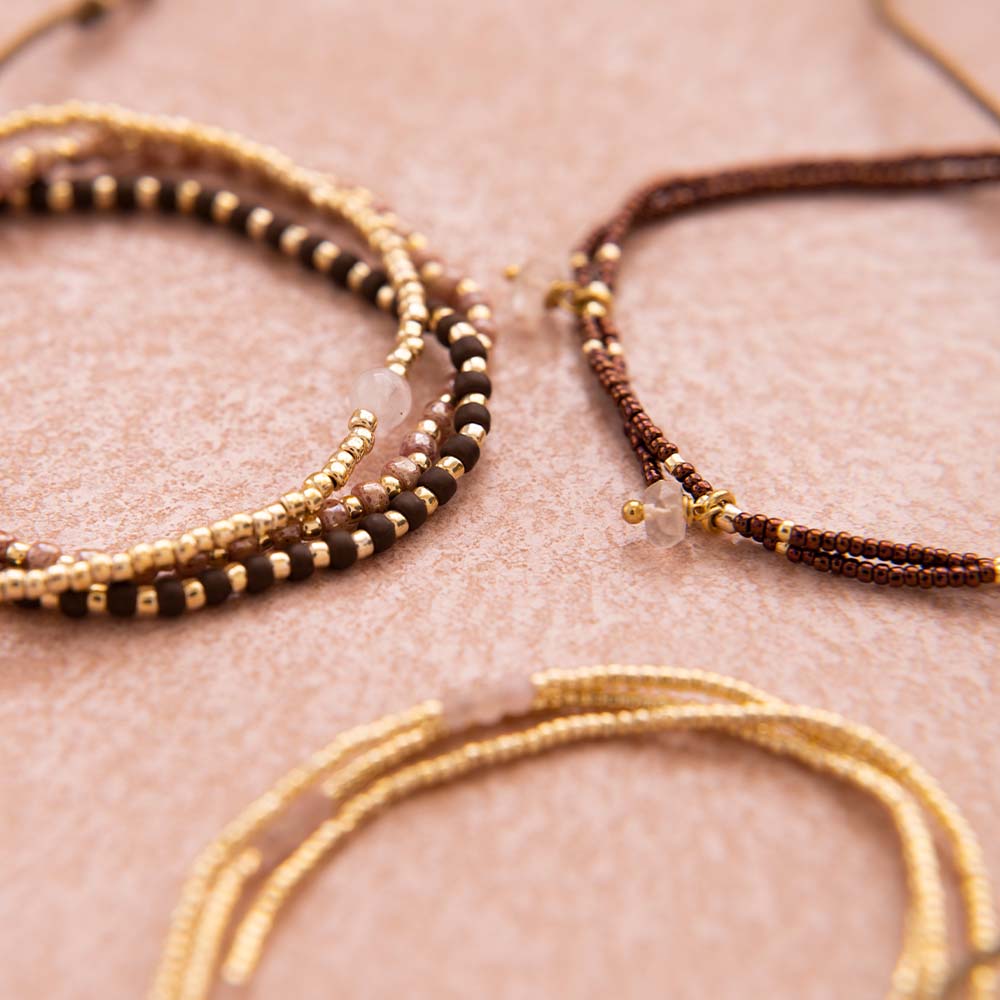 Loyal Rozenkwarts Goudkleurige Armband