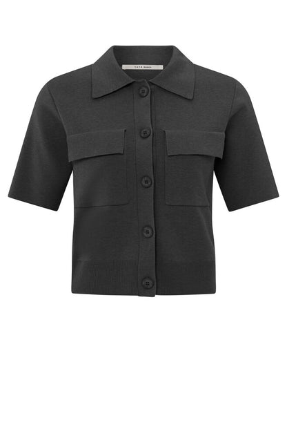 Kurzärmeliger Cardigan mit Brusttaschen Phantom