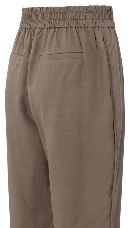 Gewebte Hose mit elastischem Bund Greyish Brown