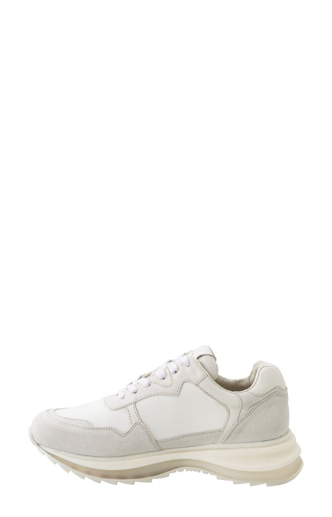 Leren sneakers met veters en details op de zool