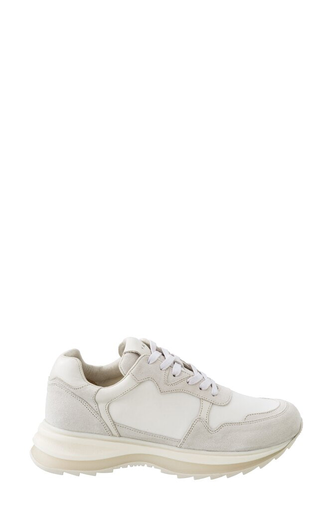 Leren sneakers met veters en details op de zool