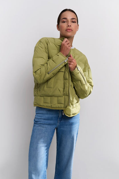 Kurze SteppJacke mit Taschen und Reißverschluss Olive