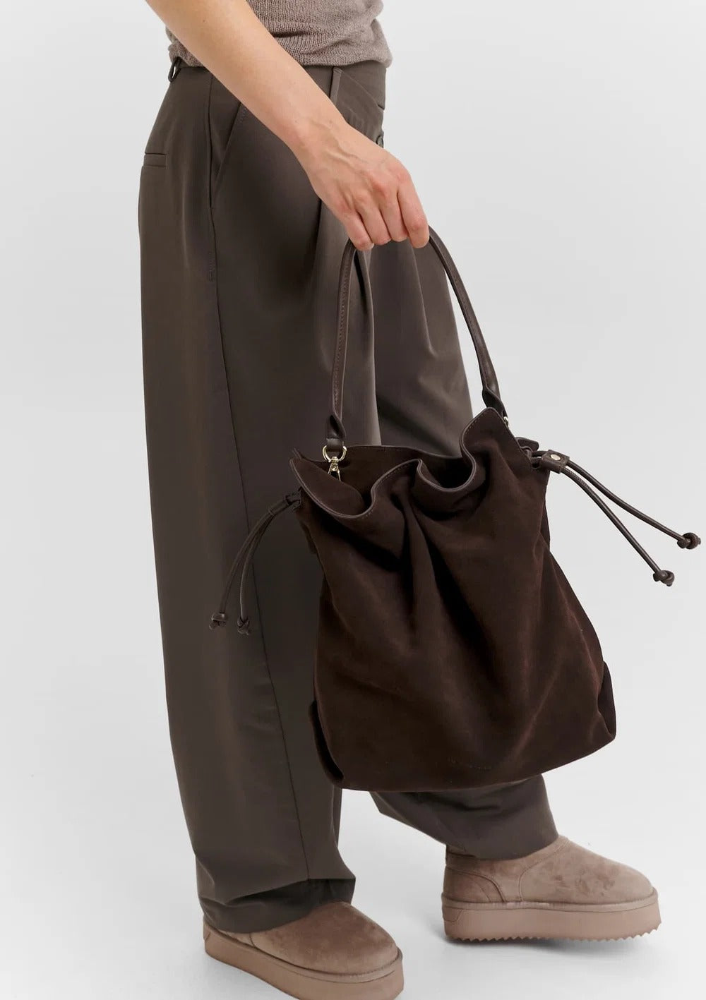 Cool Companion Suede M - Coffee